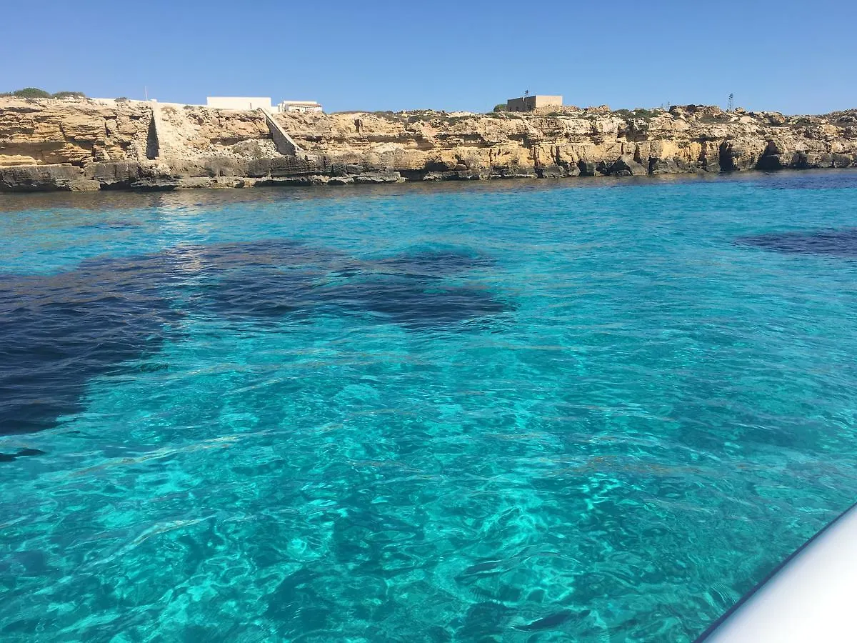 Favignana Margothouse White Blue Arancio Apartment